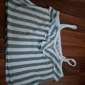 Old navy cropped shirt